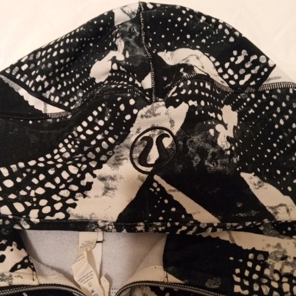 Lululemon Scuba Hoodie III Static Mist White Black / Black, W4IC8S, Size 6 - Picture 12 of 16